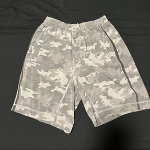 Lululemon Pace Breaker 9” with liner